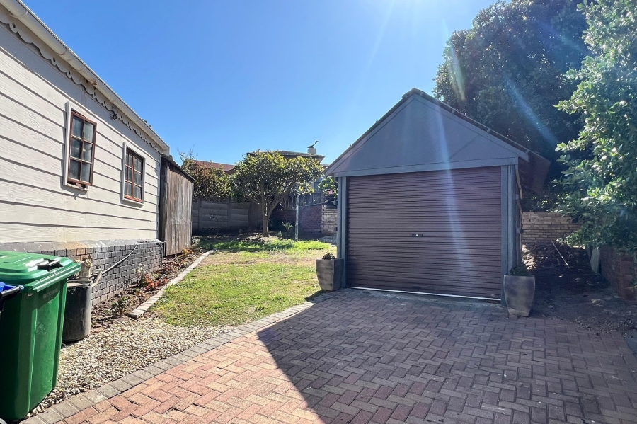 3 Bedroom Property for Sale in Wavecrest Eastern Cape